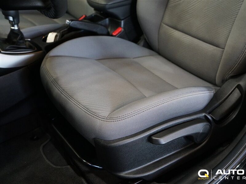 Used 2013 Hyundai Elantra Sedan FWD image 12