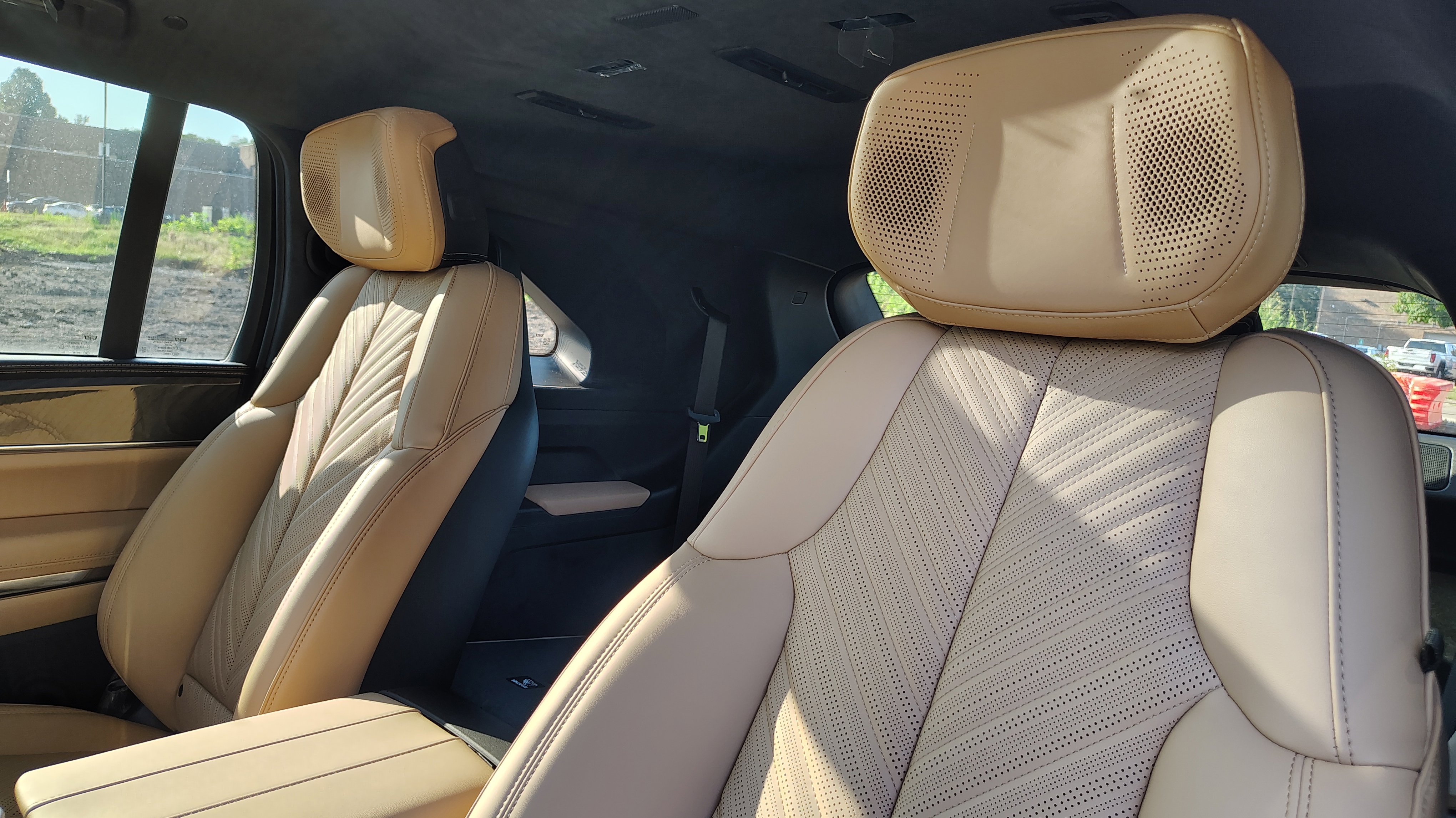 New 2025 Cadillac Escalade IQ Luxury 2 image 37