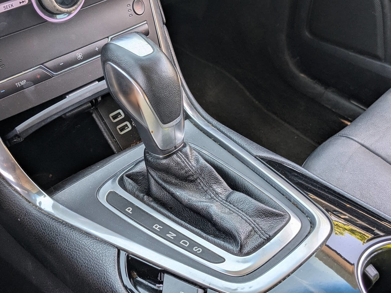 Used 2016 Ford Edge Titanium image 26