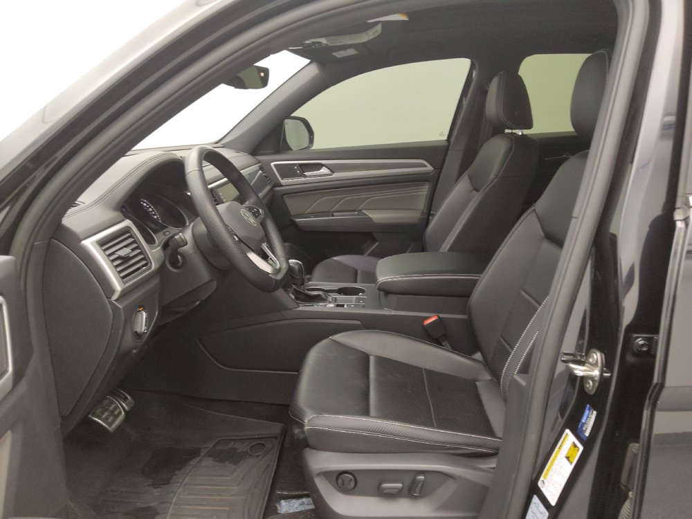 Used 2021 Volkswagen Atlas Cross Sport SE image 17