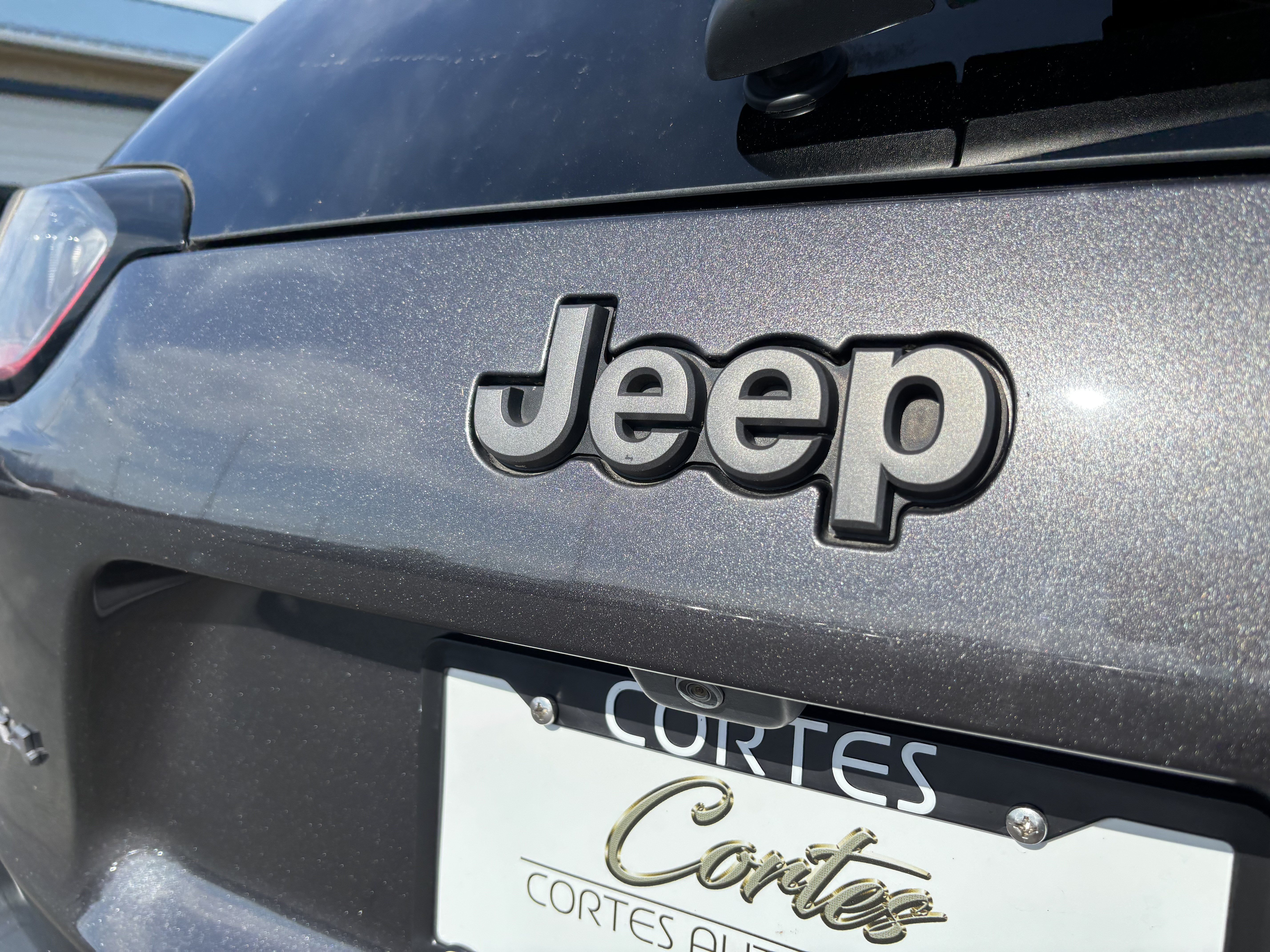 Used 2020 Jeep Cherokee Trailhawk w/ Cold Weather Group AWD/4WD image 10