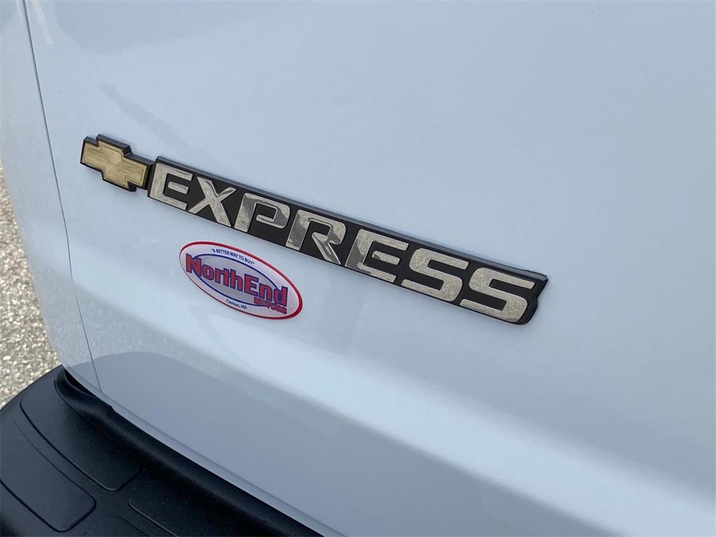Used 2023 Chevrolet Express 2500 w/ Driver Convenience Package image 14