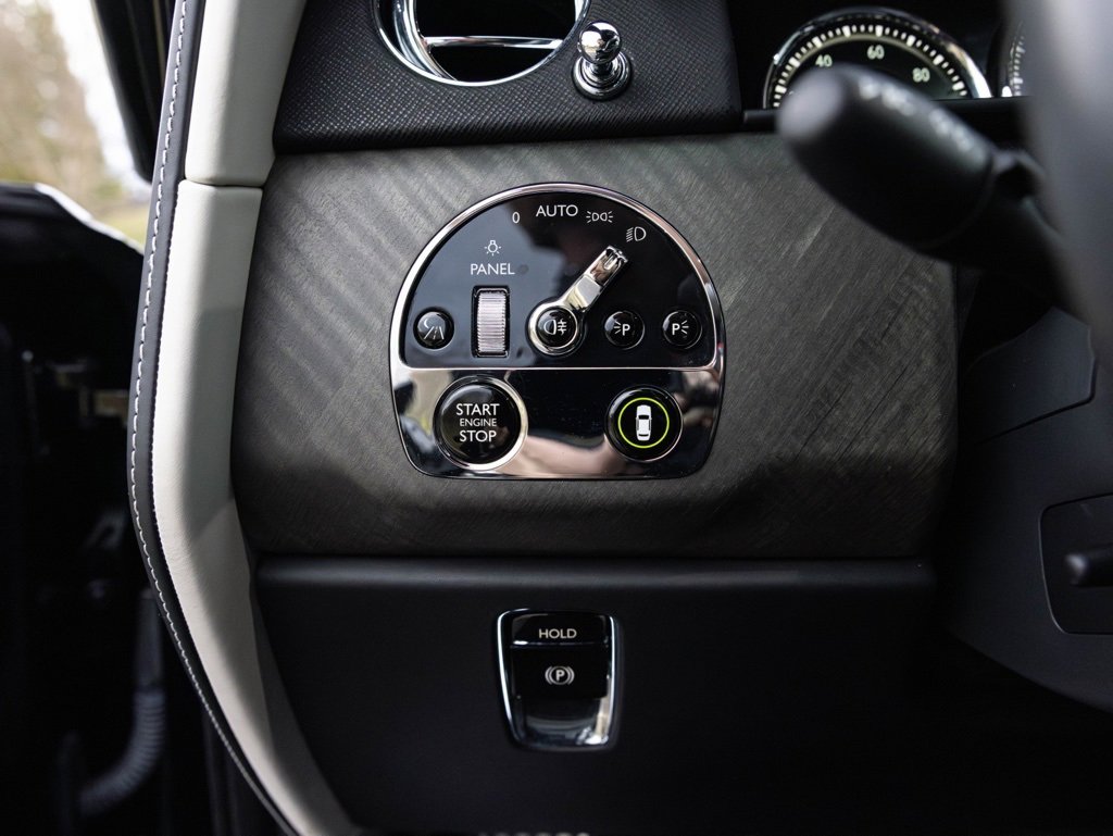 Used 2019 Rolls-Royce Cullinan image 34