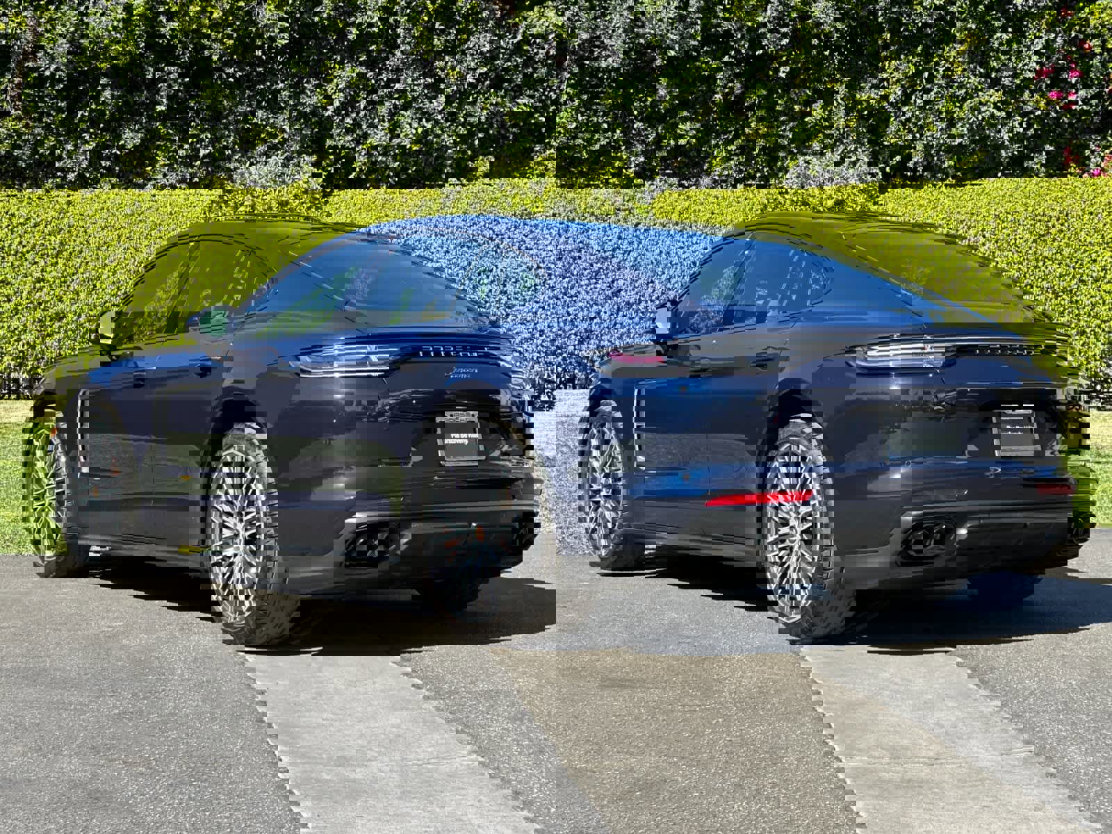 Certified 2022 Porsche Panamera 4 image 3