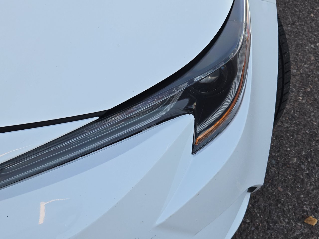 Used 2024 Toyota Corolla LE FWD image 31