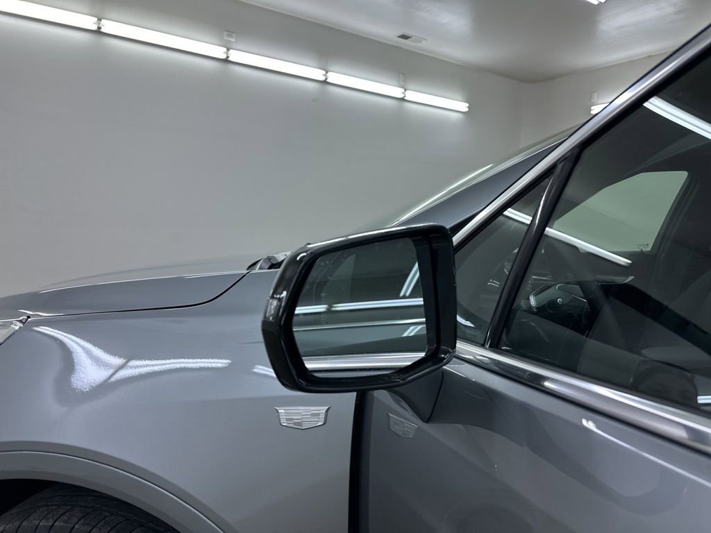 New 2025 Cadillac XT5 Luxury image 15