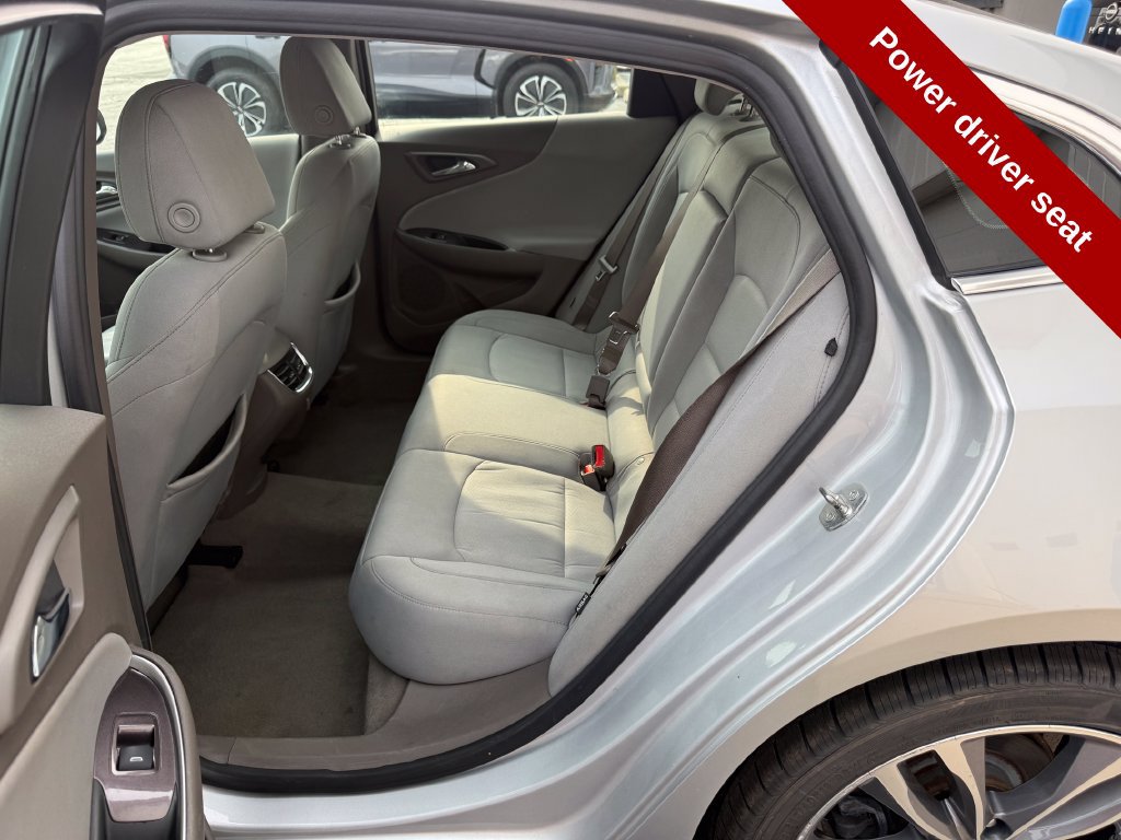 Used 2020 Chevrolet Malibu LT FWD image 30