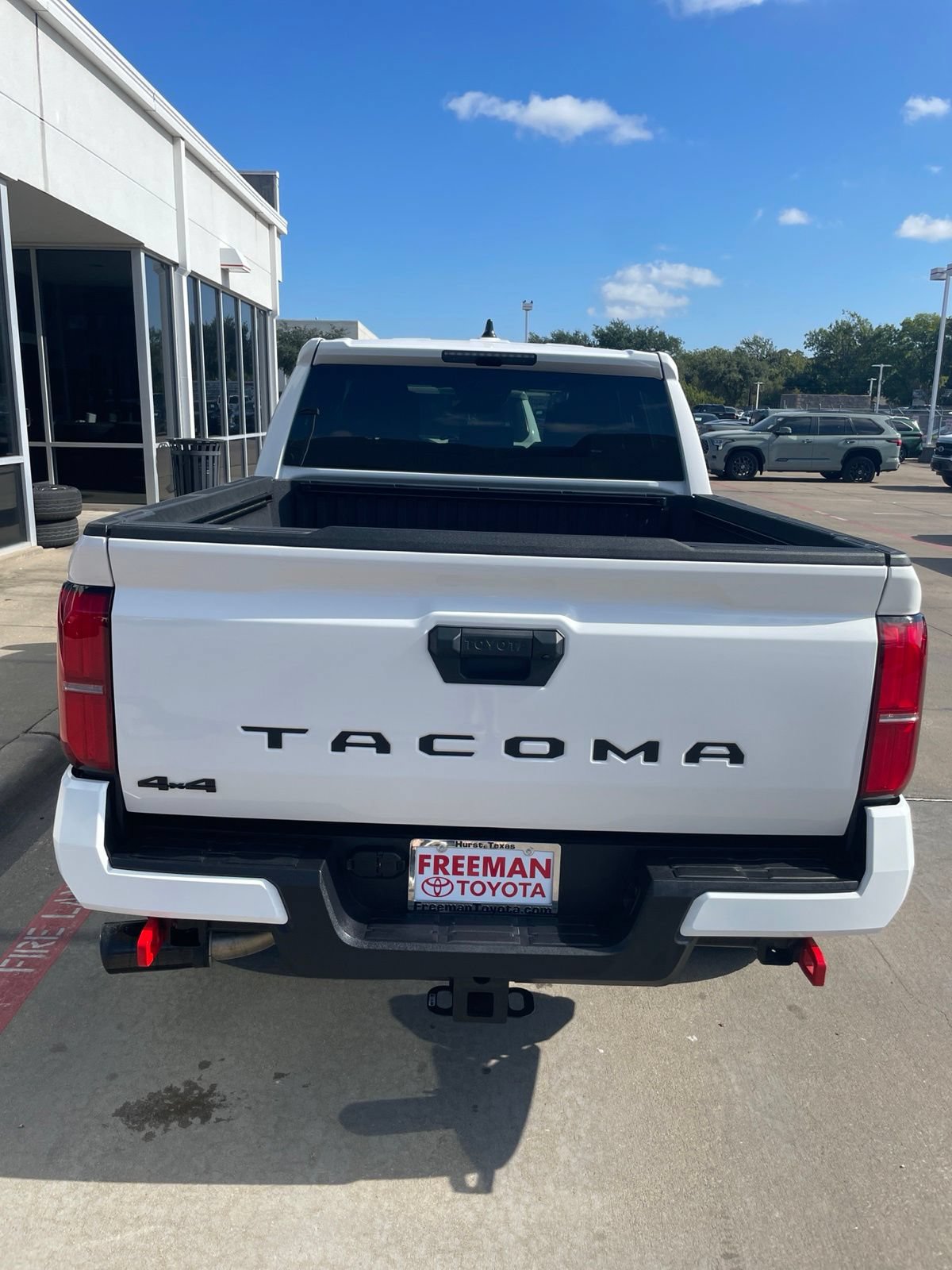 Used 2026 Toyota Tacoma TRD Off-Road AWD/4WD image 9