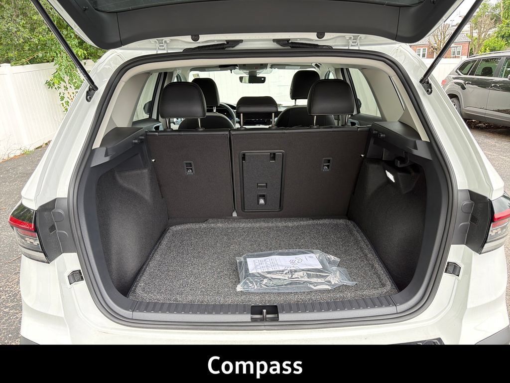 New 2026 Volkswagen Taos SE AWD/4WD image 25