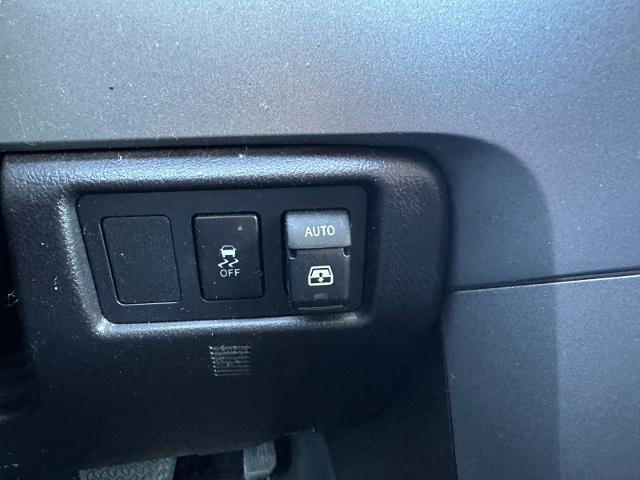 Used 2017 Toyota Sequoia SR5 w/ Sport Appearance Package AWD/4WD image 29