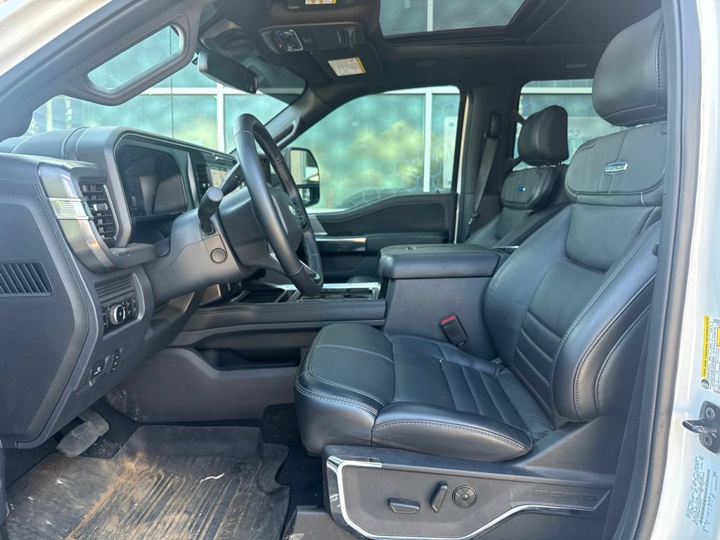 Certified 2026 Ford F450 Platinum w/ FX4 Off-Road Package AWD/4WD image 9