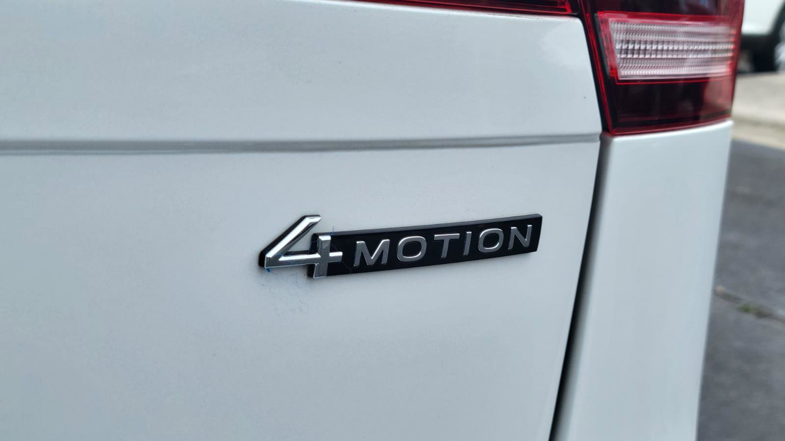 Certified 2023 Volkswagen Tiguan SE w/ Panoramic Sunroof Package image 54