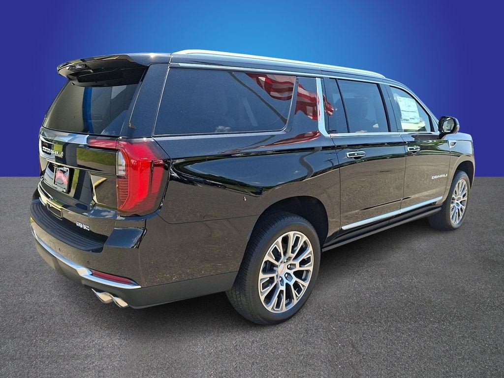 New 2026 GMC Yukon XL Denali w/ Denali Reserve Package AWD/4WD image 3
