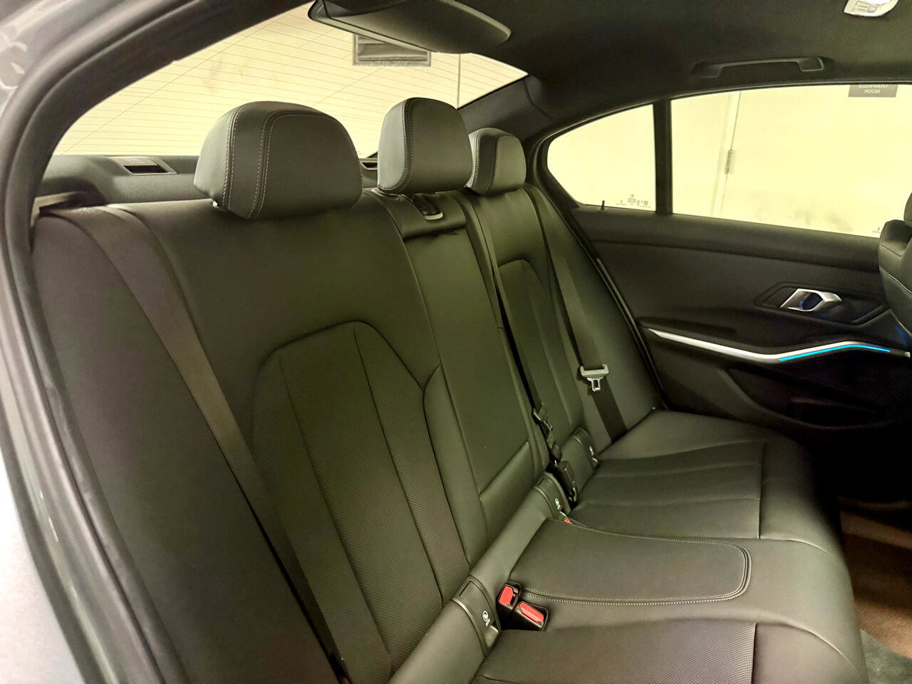 Used 2024 BMW 330i xDrive Sedan w/ Convenience Package image 35