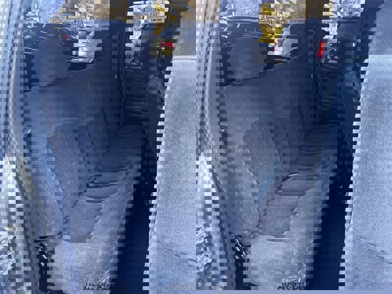 Used 2000 Chevrolet Silverado 1500 LS image 18