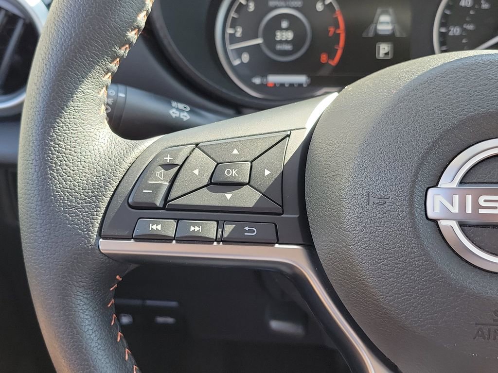 Used 2025 Nissan Versa SR w/ Trunk Package image 5