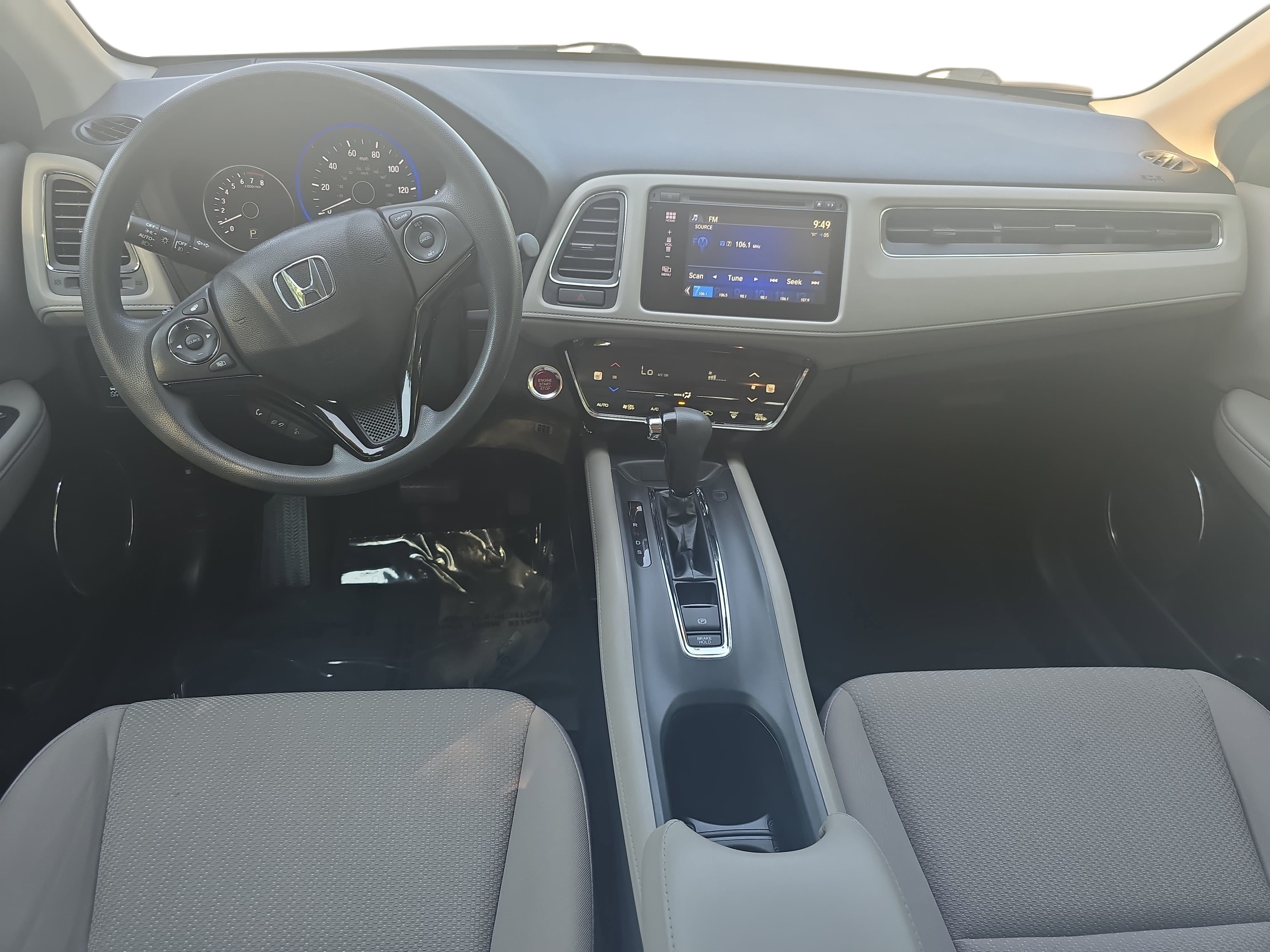 Used 2017 Honda HR-V EX image 9