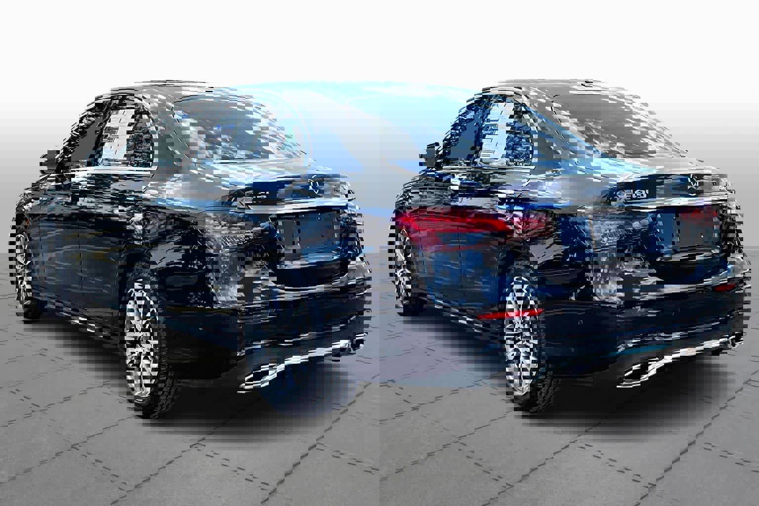 Used 2021 Mercedes-Benz E 450 4MATIC Sedan image 12