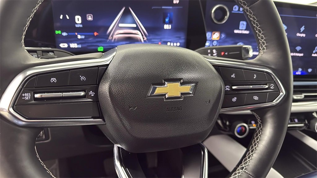 Used 2025 Chevrolet Equinox EV LT image 25