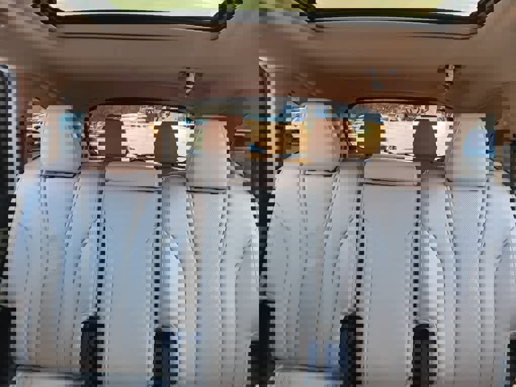 Used 2023 Acura MDX SH-AWD w/ Technology Package image 16