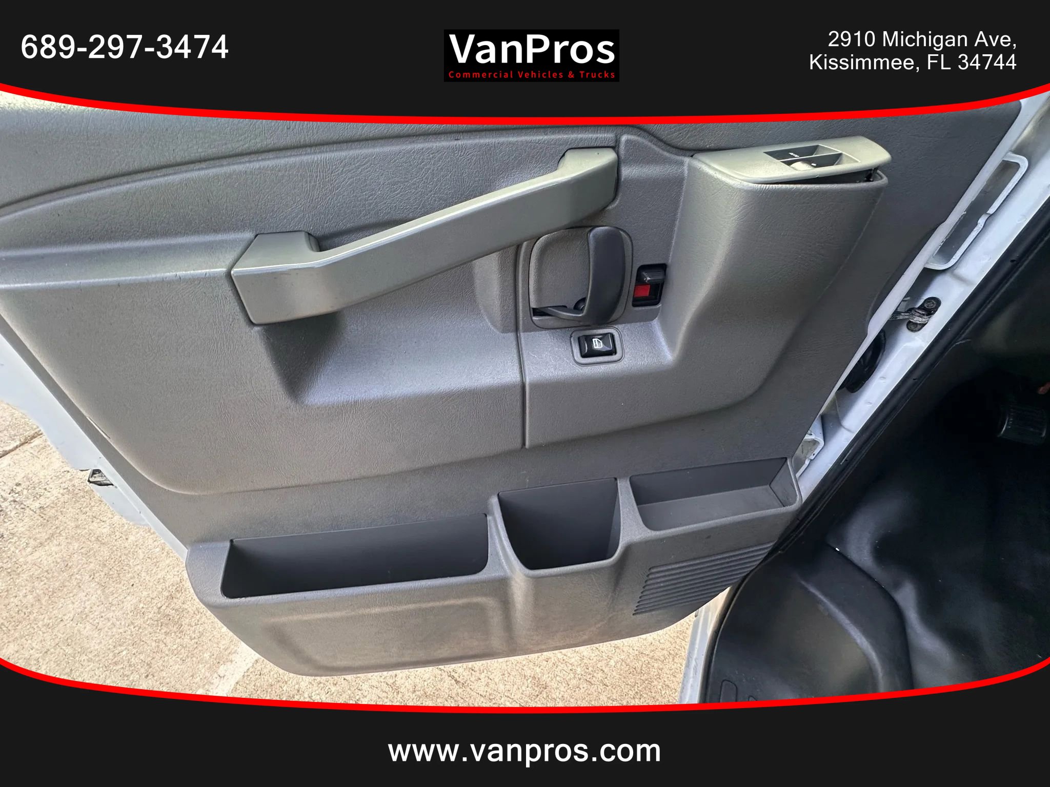 Used 2016 Chevrolet Express 2500 image 8