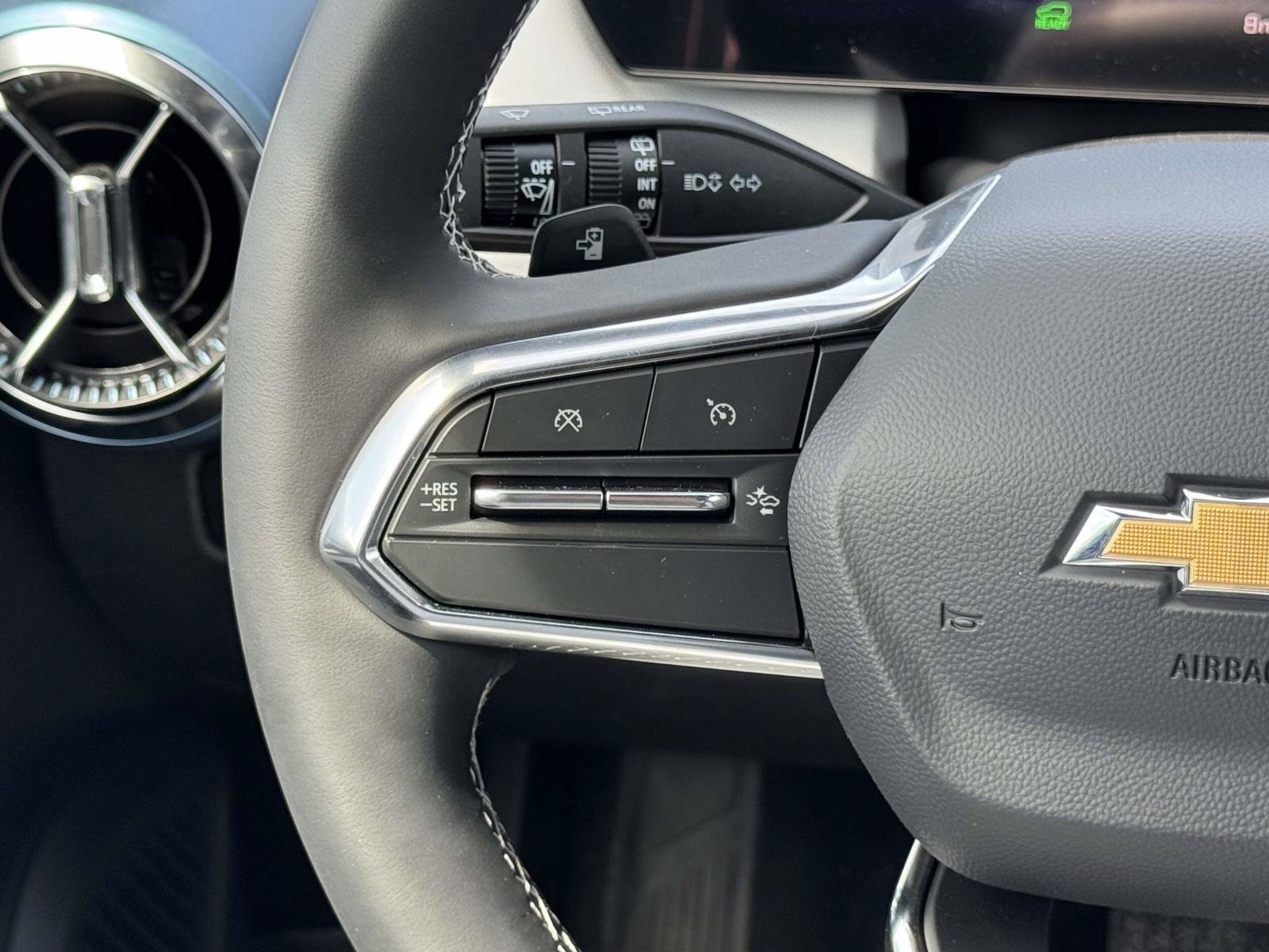 New 2026 Chevrolet Equinox EV LT AWD/4WD image 19