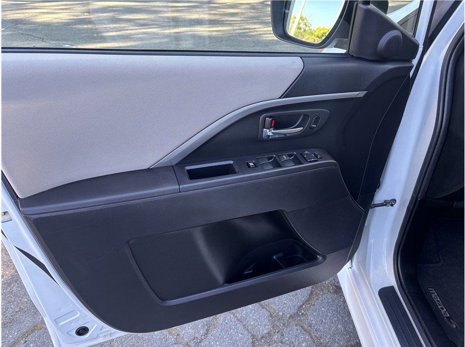 Used 2012 MAZDA MAZDA5 Grand Touring image 11