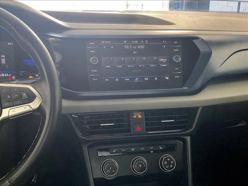 Used 2022 Volkswagen Taos SE w/ Panoramic Sunroof Package AWD/4WD image 18