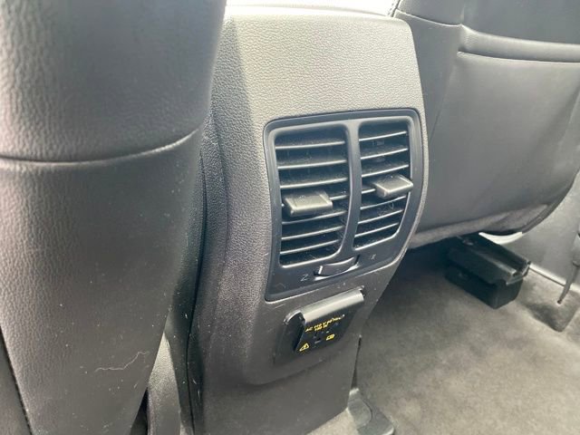 Used 2019 Ford Escape Titanium image 18