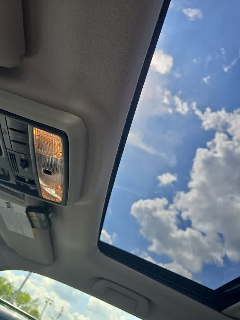Used 2020 Toyota 4Runner SR5 Premium w/ Moonroof Package AWD/4WD image 4