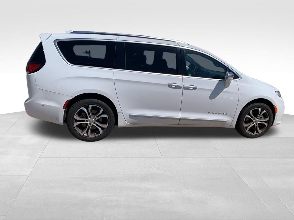 Used 2022 Chrysler Pacifica Pinnacle image 11