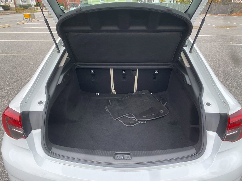 Used 2019 Buick Regal Essence w/ Driver Confidence Package I image 26