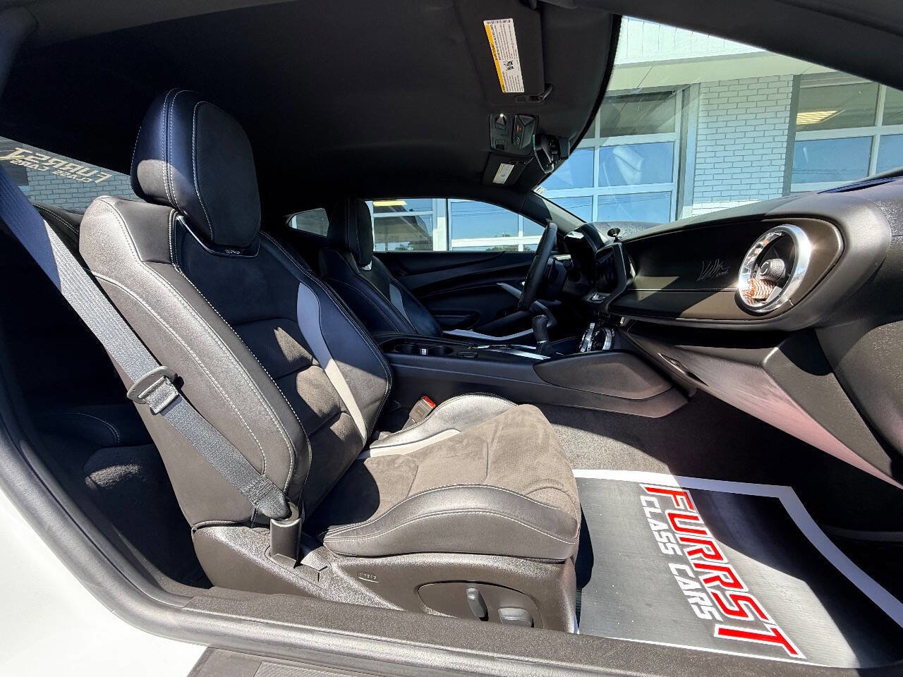 Used 2019 Chevrolet Camaro SS RWD image 32