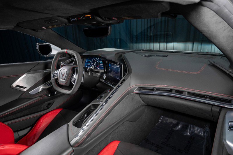 Used 2020 Chevrolet Corvette Stingray Premium Conv w/ 3LT Preferred Equipment Group image 9