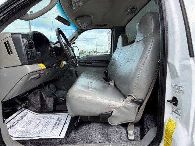 Used 2006 Ford F550 4x4 Regular Cab Super Duty image 15