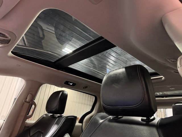 Used 2017 Chrysler Pacifica Limited FWD image 53