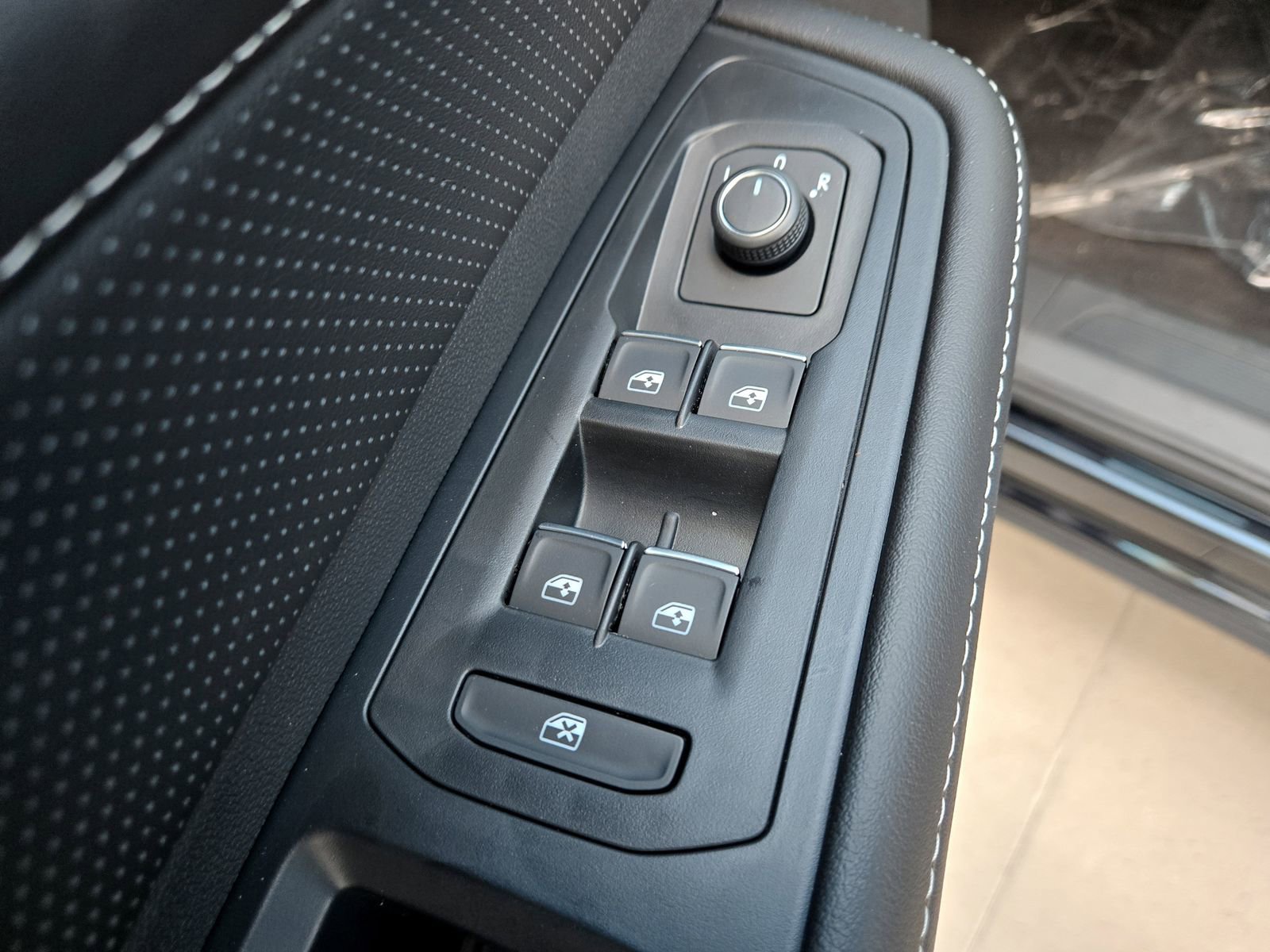 New 2026 Volkswagen Atlas SE image 21