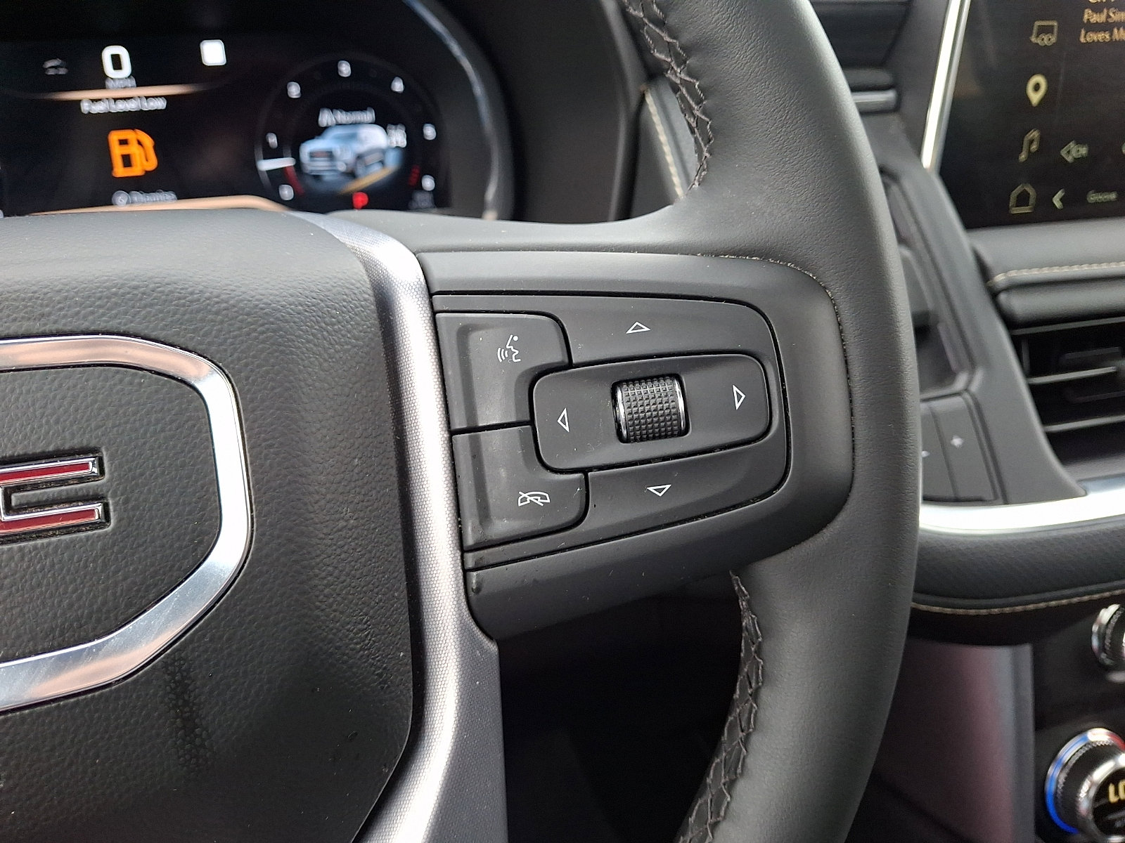 Certified 2024 GMC Yukon XL SLT w/ SLT Premium Package AWD/4WD image 23