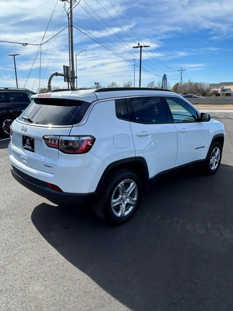 Used 2024 Jeep Compass Latitude image 7