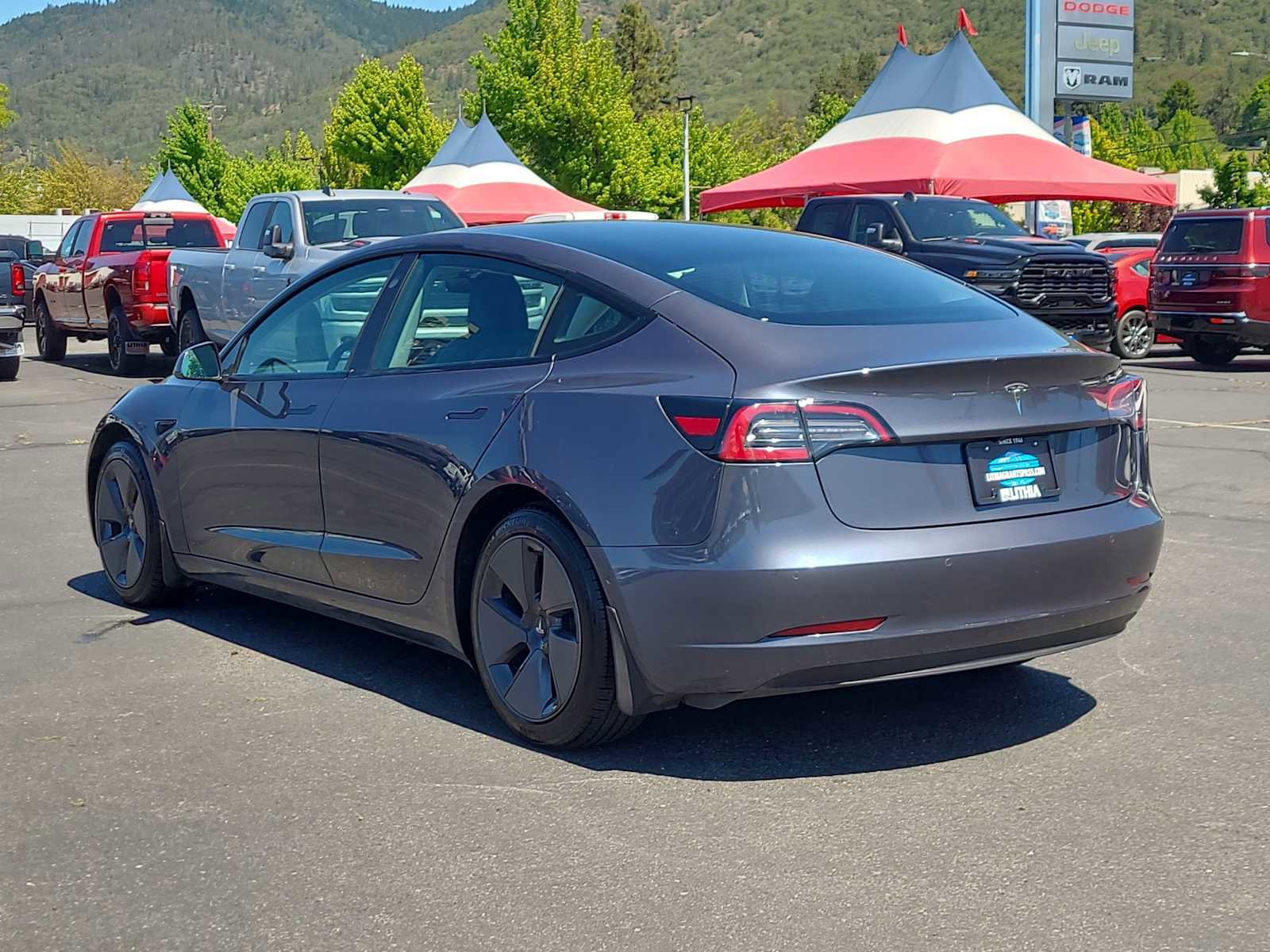 Used 2021 Tesla Model 3 Standard Range Plus RWD image 12