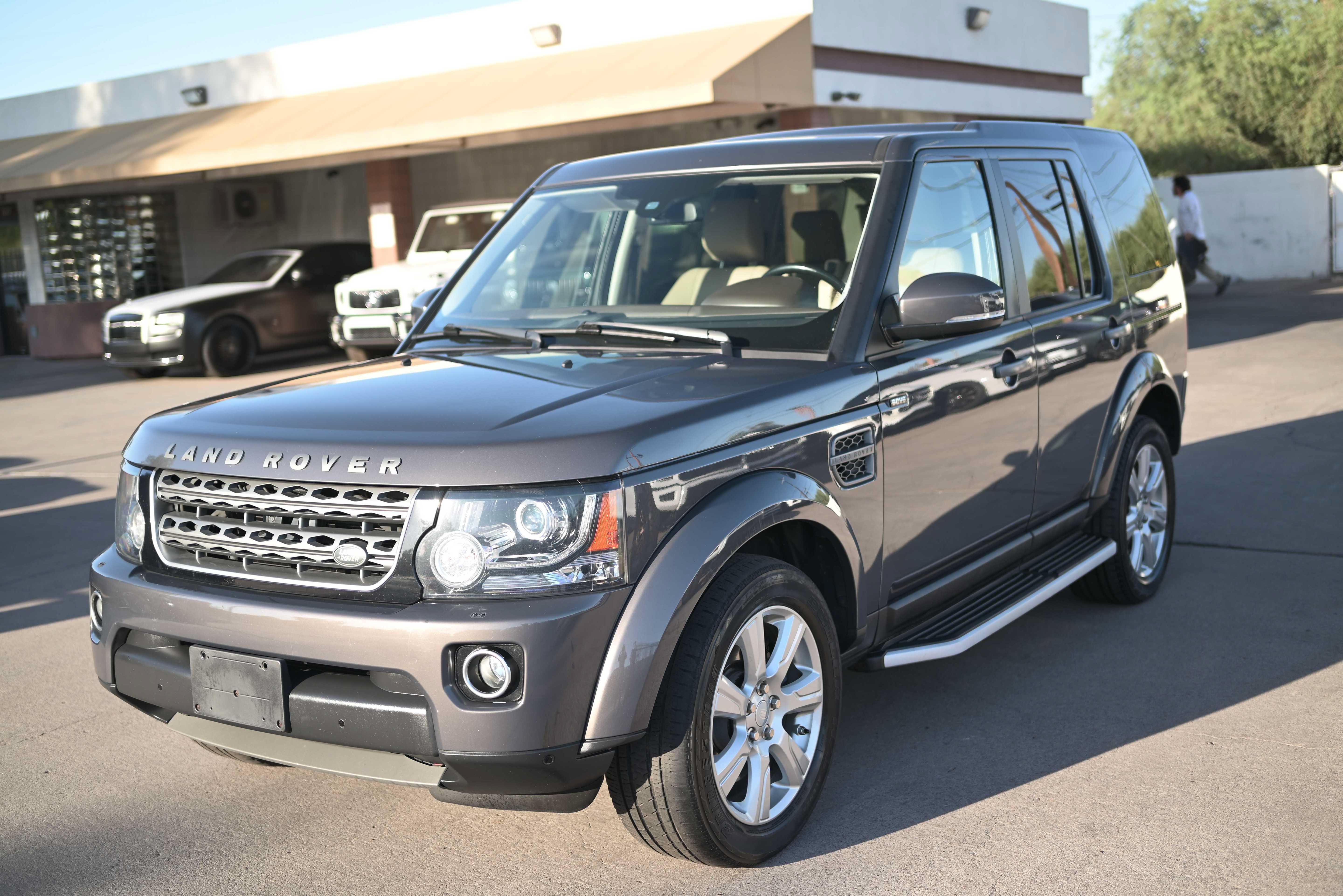 Used 2016 Land Rover LR4 HSE AWD/4WD image 1