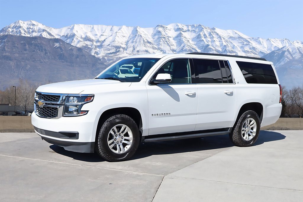 Used 2019 Chevrolet Suburban LT image 2