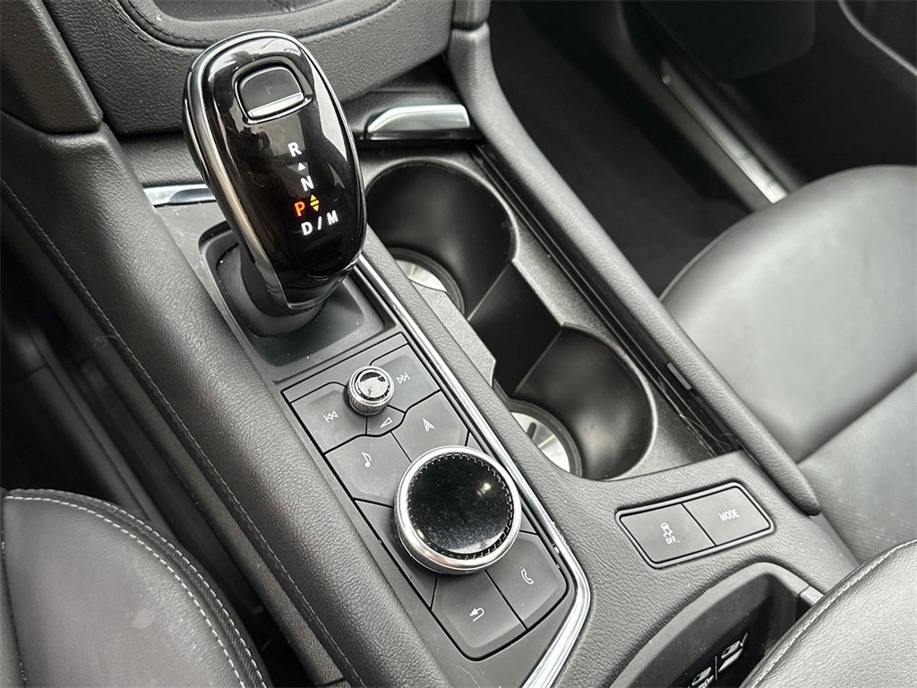 Certified 2022 Cadillac XT5 Premium Luxury w/ LPO, ONYX Package image 35