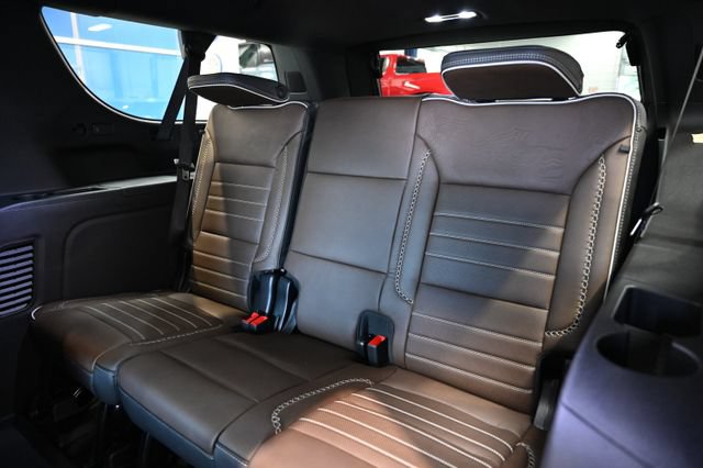 New 2026 GMC Yukon XL Denali Ultimate w/ LPO, Floor Liner Package AWD/4WD image 15