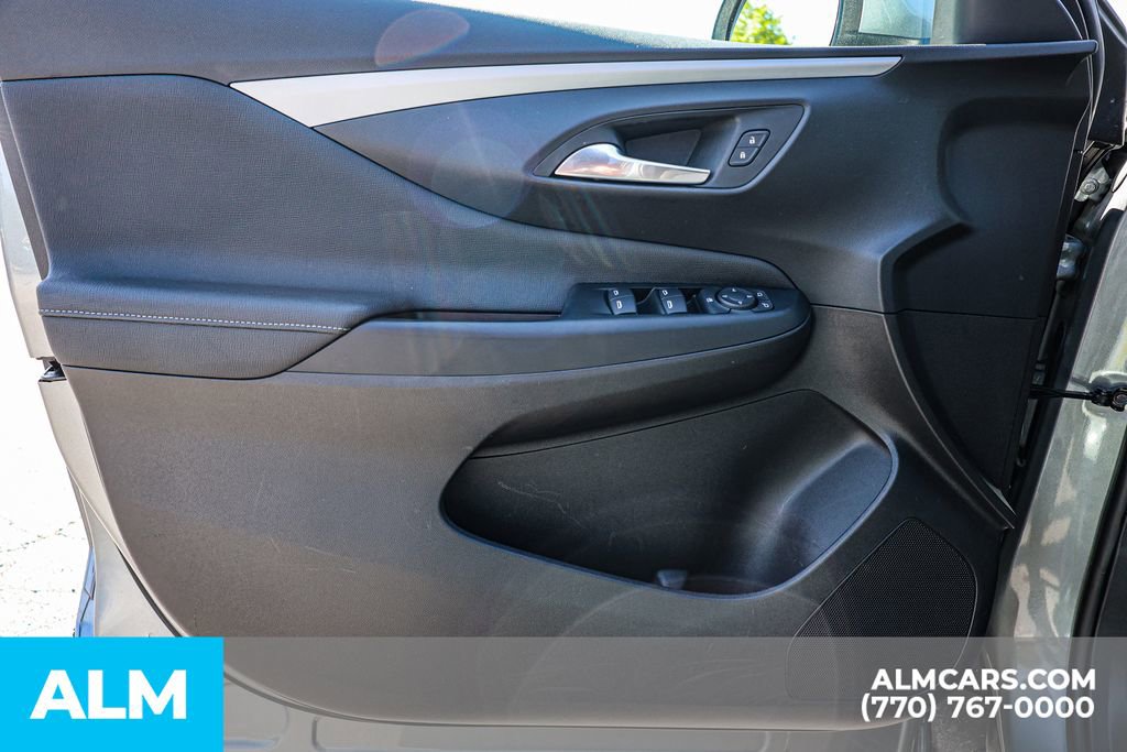 Used 2025 Buick Envista Preferred image 40