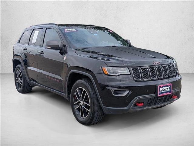 Used 2017 Jeep Grand Cherokee Trailhawk w/ Trailhawk Luxury Group AWD/4WD image 3
