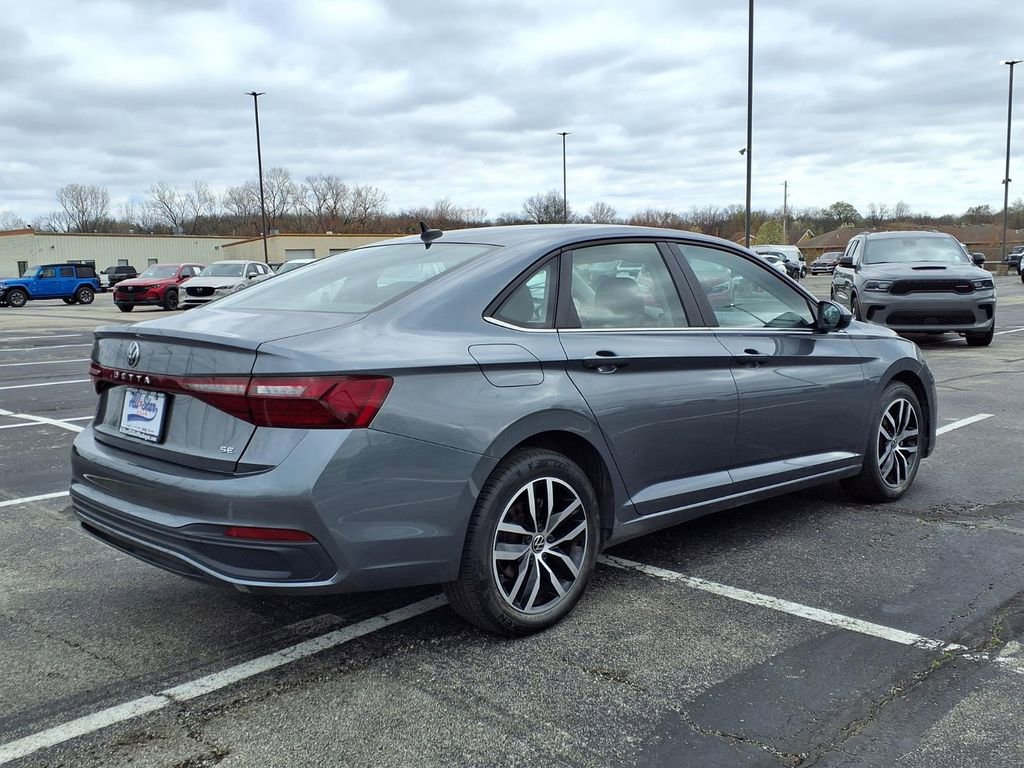 Used 2025 Volkswagen Jetta SE image 7