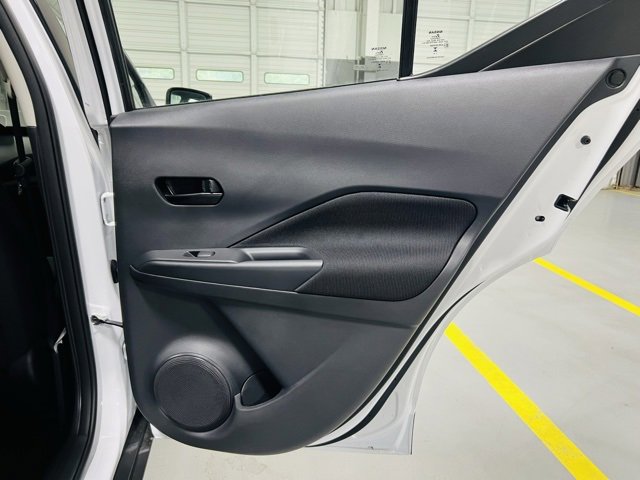 New 2025 Nissan Kicks Play S image 27