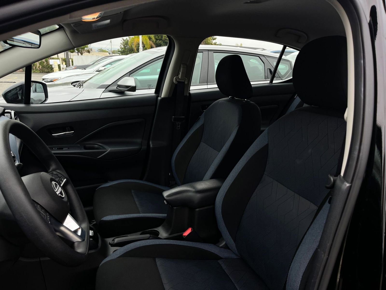 Used 2025 Nissan Versa SV FWD image 27