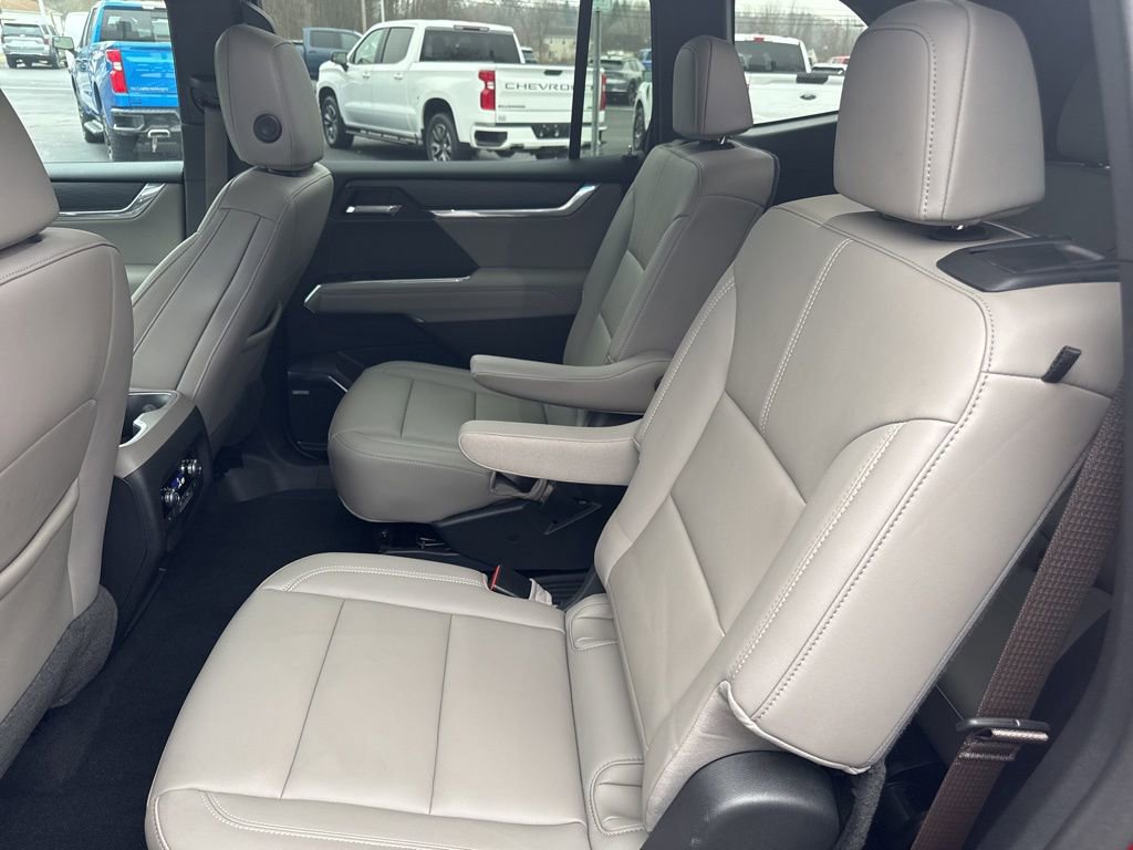 Certified 2024 GMC Acadia Elevation w/ Luxury Package image 4